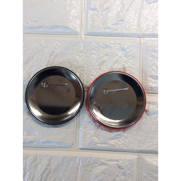 Vintage MGM 3” Buttons Pins De La Hoya Strikes Again The Grand Rumble Vs Paez - Picture 3 of 3